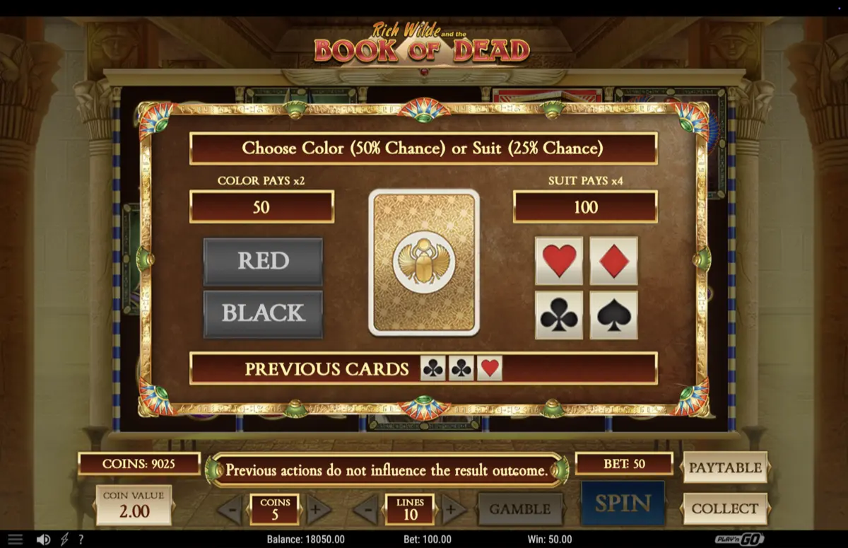 Book of Dead Gamble Feature con carte precedenti visibili e scelta rosso nero